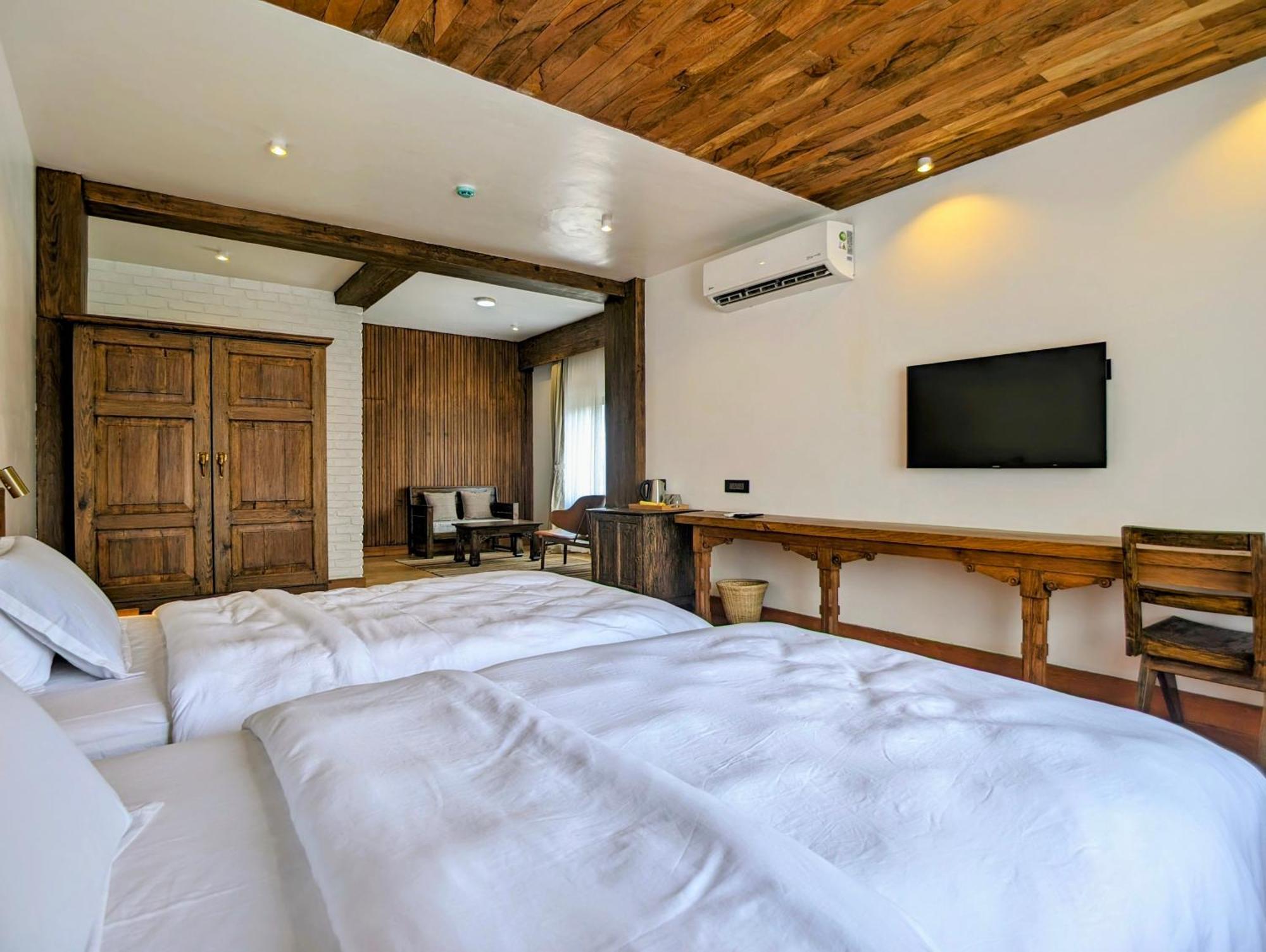 Uma Residence And Suites Kathmandu Exterior photo